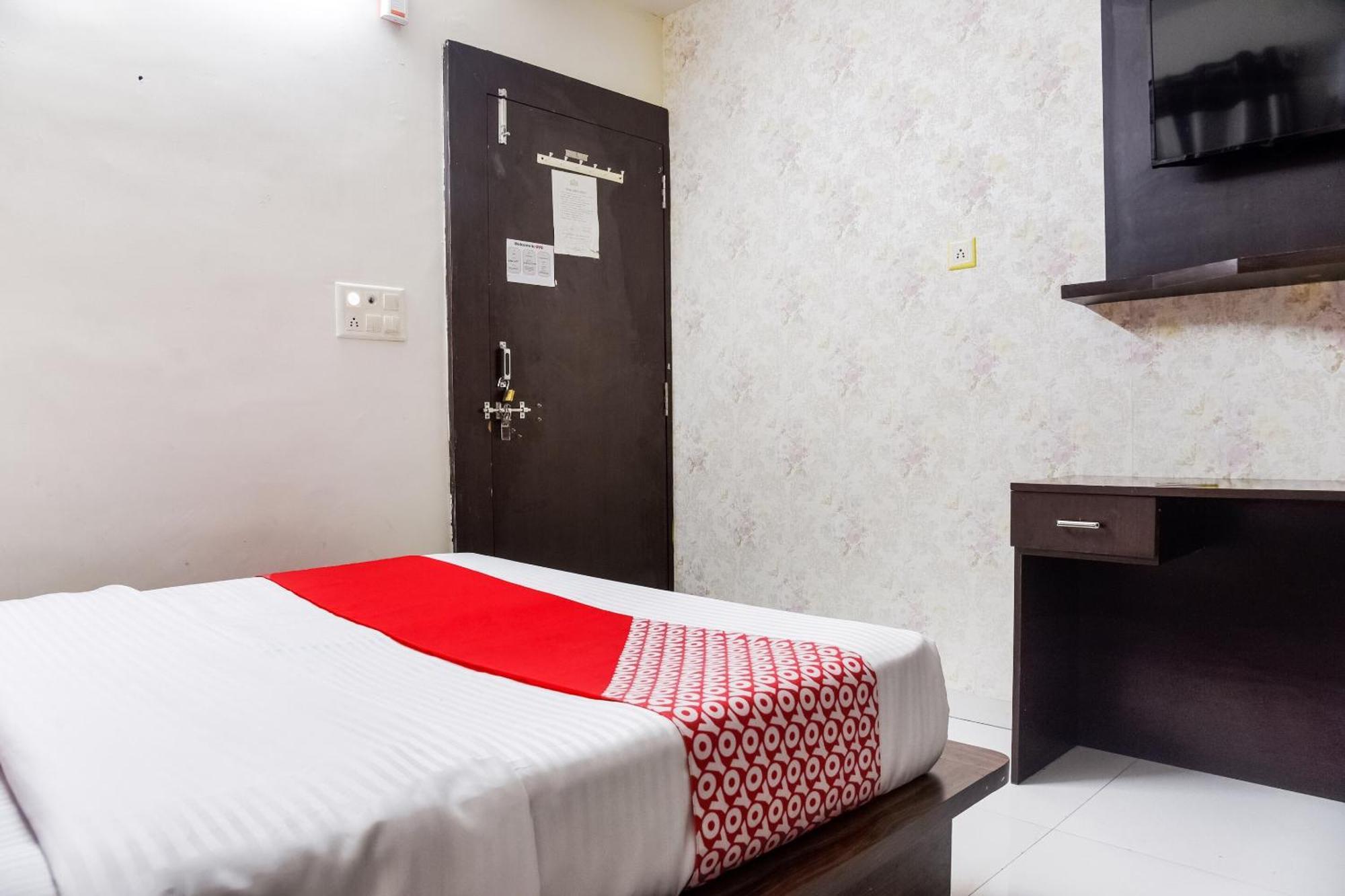 Hotel O Radhika Palace Bhopál Kültér fotó