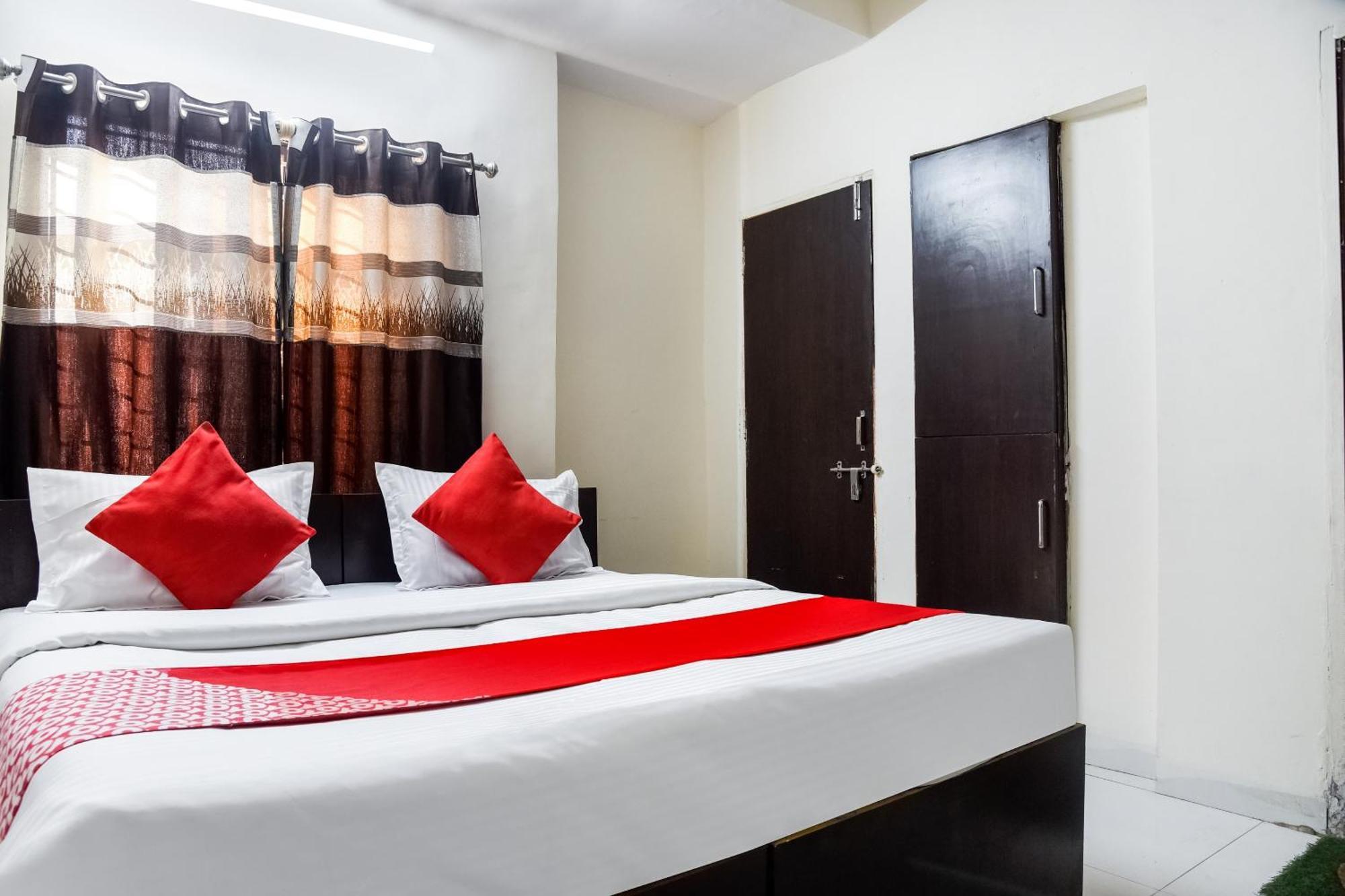 Hotel O Radhika Palace Bhopál Kültér fotó