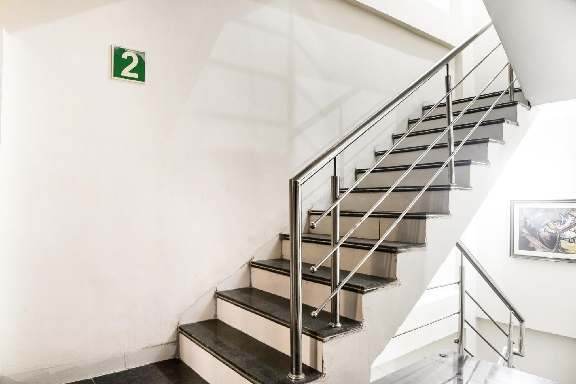 Hotel O Radhika Palace Bhopál Kültér fotó