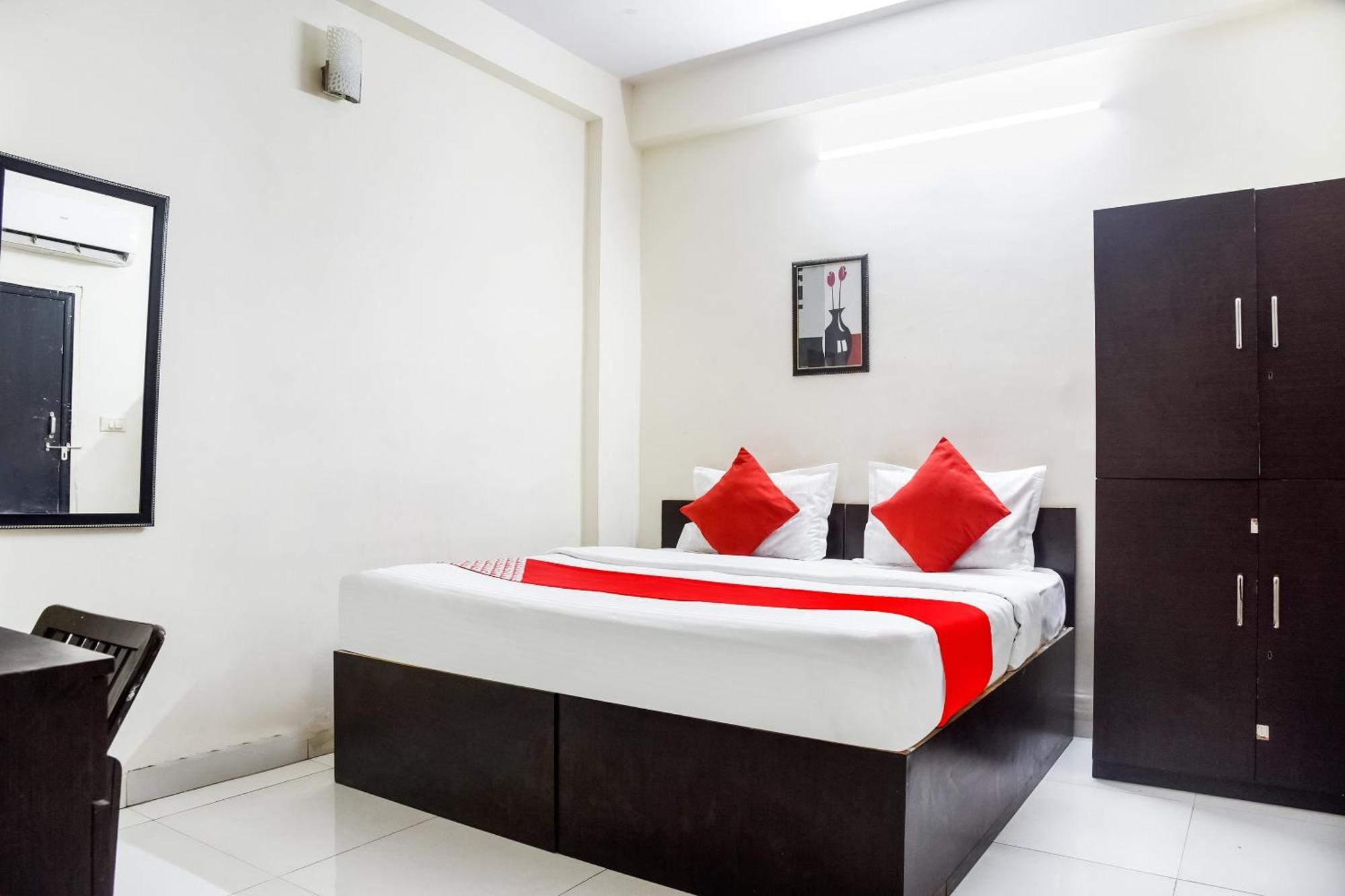 Hotel O Radhika Palace Bhopál Kültér fotó
